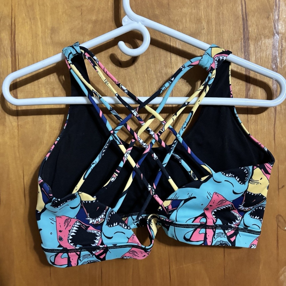 CVG Sports Bra Womens Medium/large Shark Strappy Back Yoga Gym Fitness - Picture 2 of 3